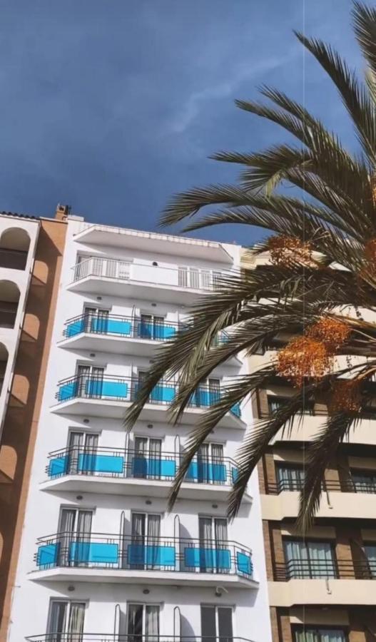 Hostal Mozaik Lloret Lloret de Mar Exterior foto