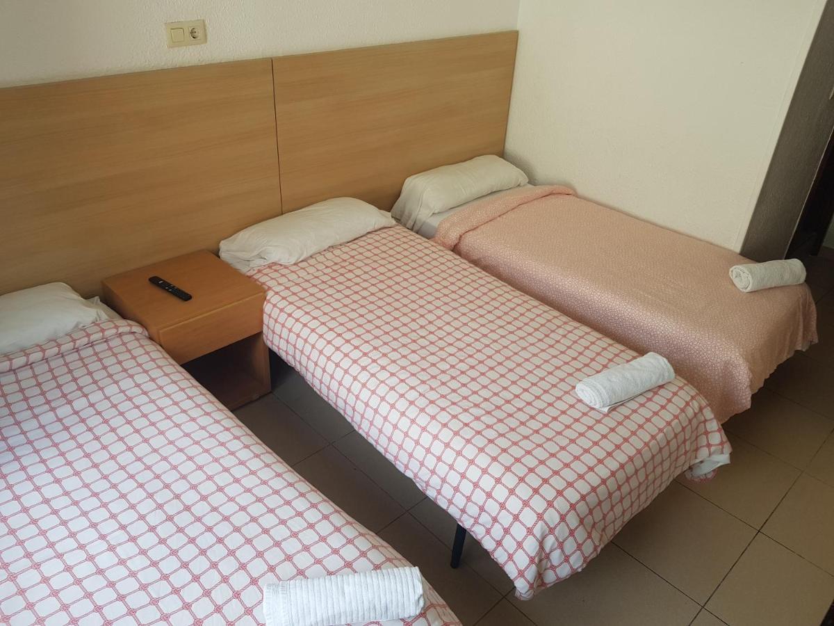 Hostal Mozaik Lloret Lloret de Mar Exterior foto
