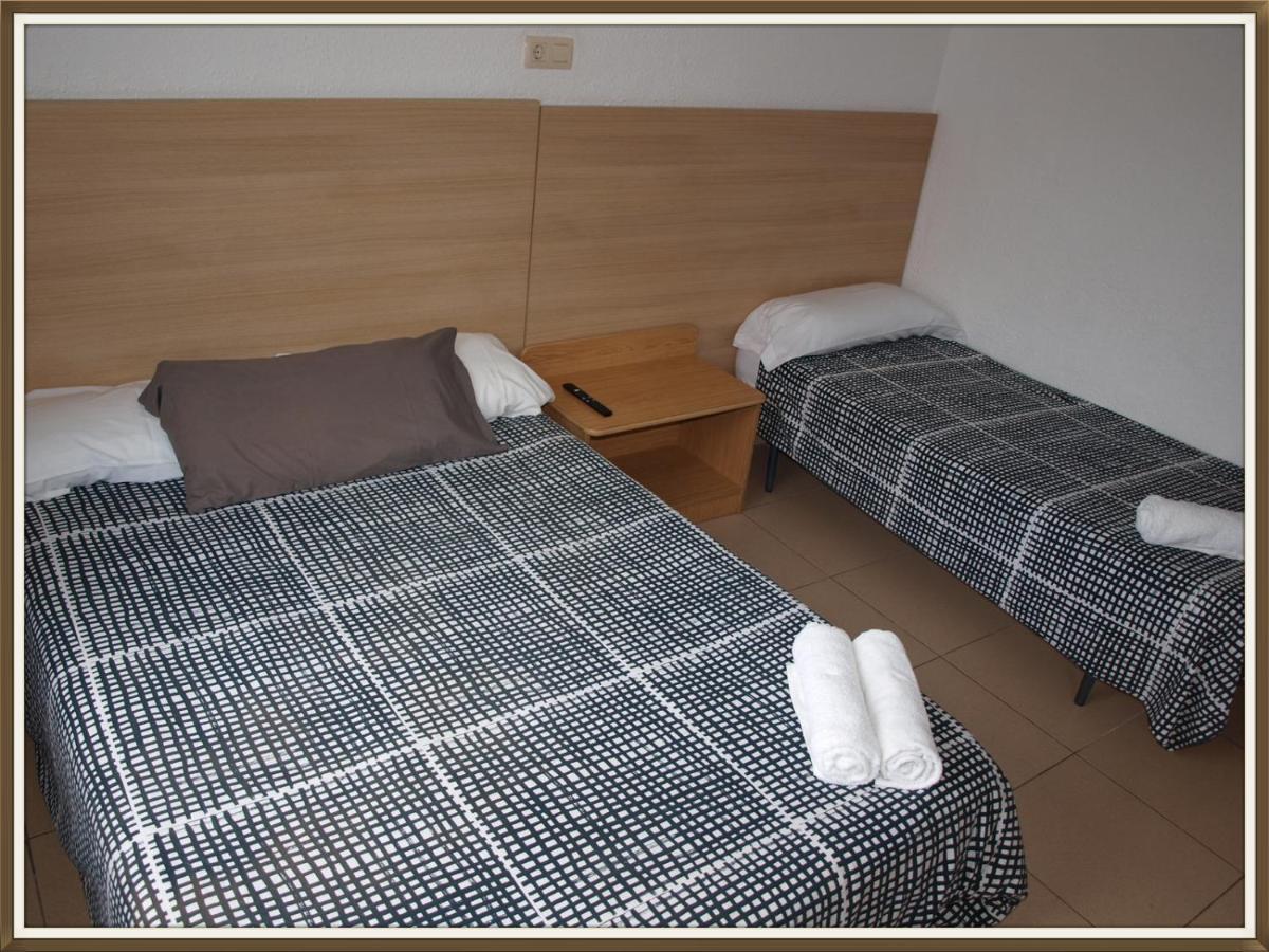Hostal Mozaik Lloret Lloret de Mar Exterior foto