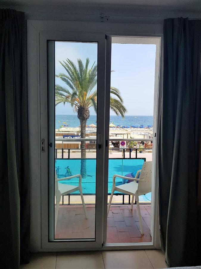 Hostal Mozaik Lloret Lloret de Mar Exterior foto